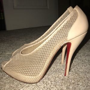 Christian Louboutin Fetilo Pumps
